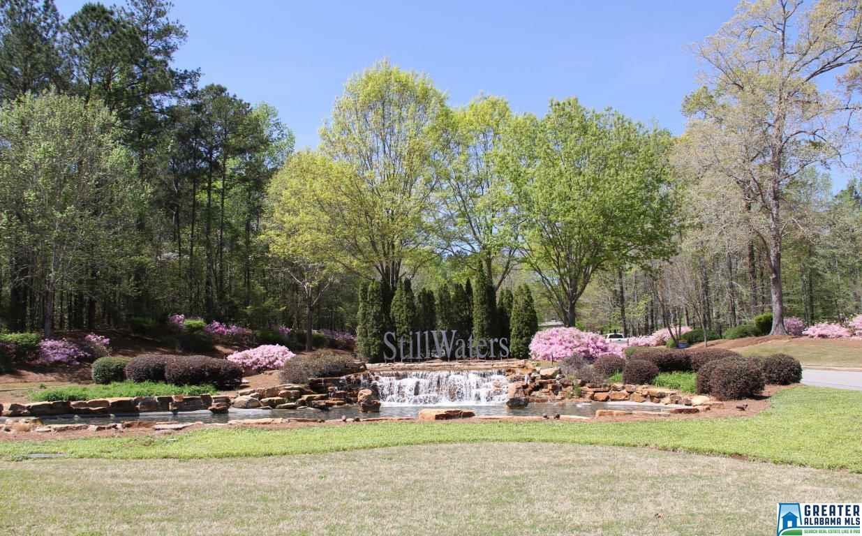 102 Hickory Way - Photo 1