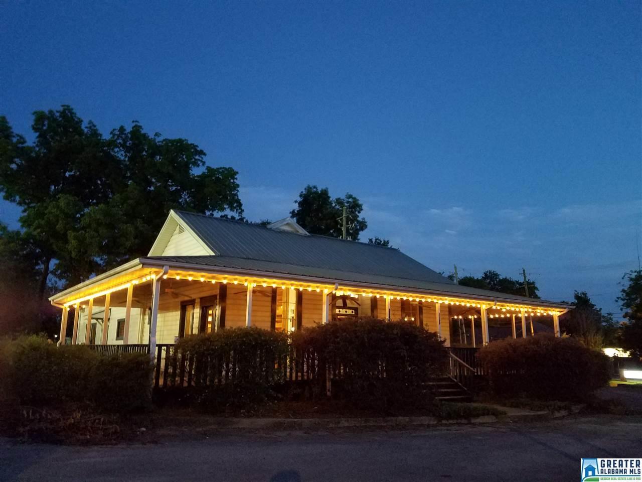 1032 Main St - Photo 1