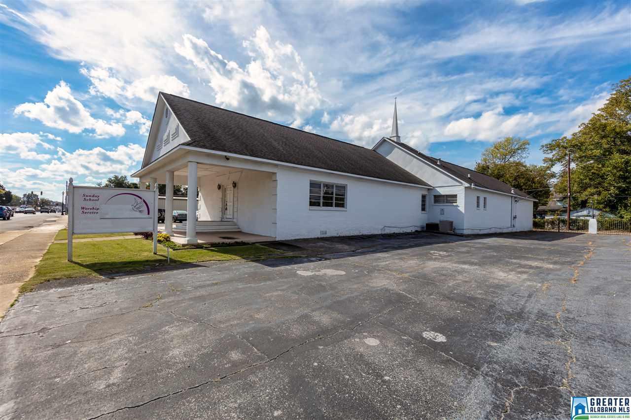 1518 4TH AVE - Photo 1