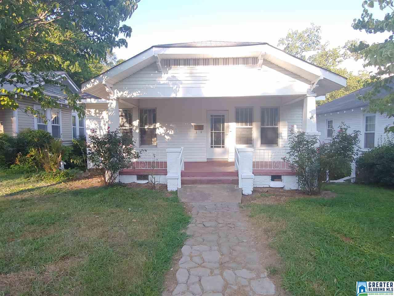 905 Montgomery Ave - Photo 1