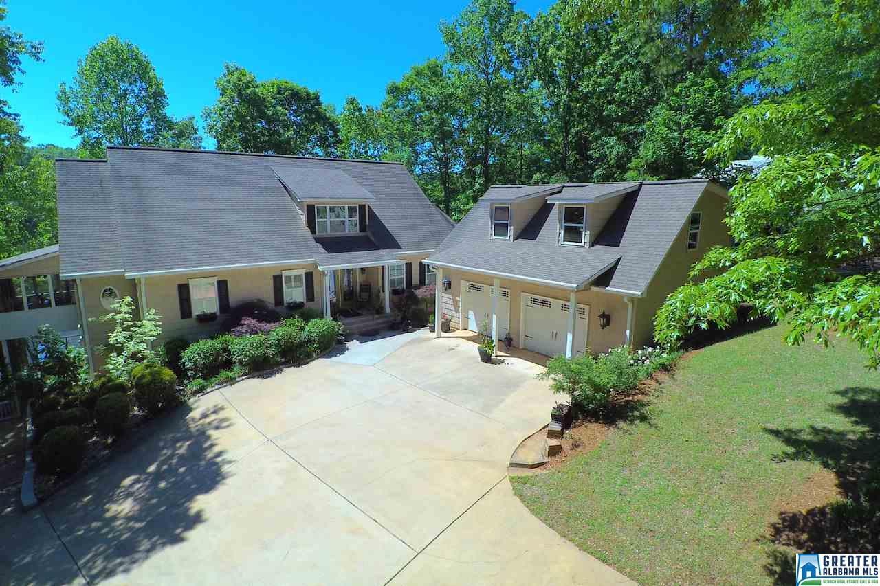 527 Esther Cir - Photo 1