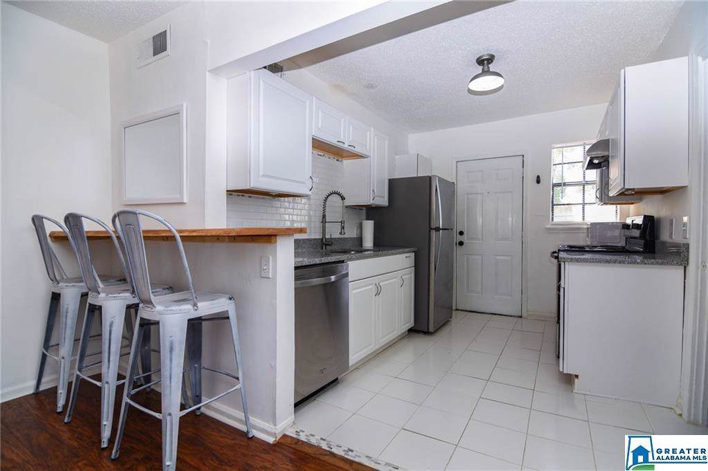 901 Hargrove Rd - Photo 1