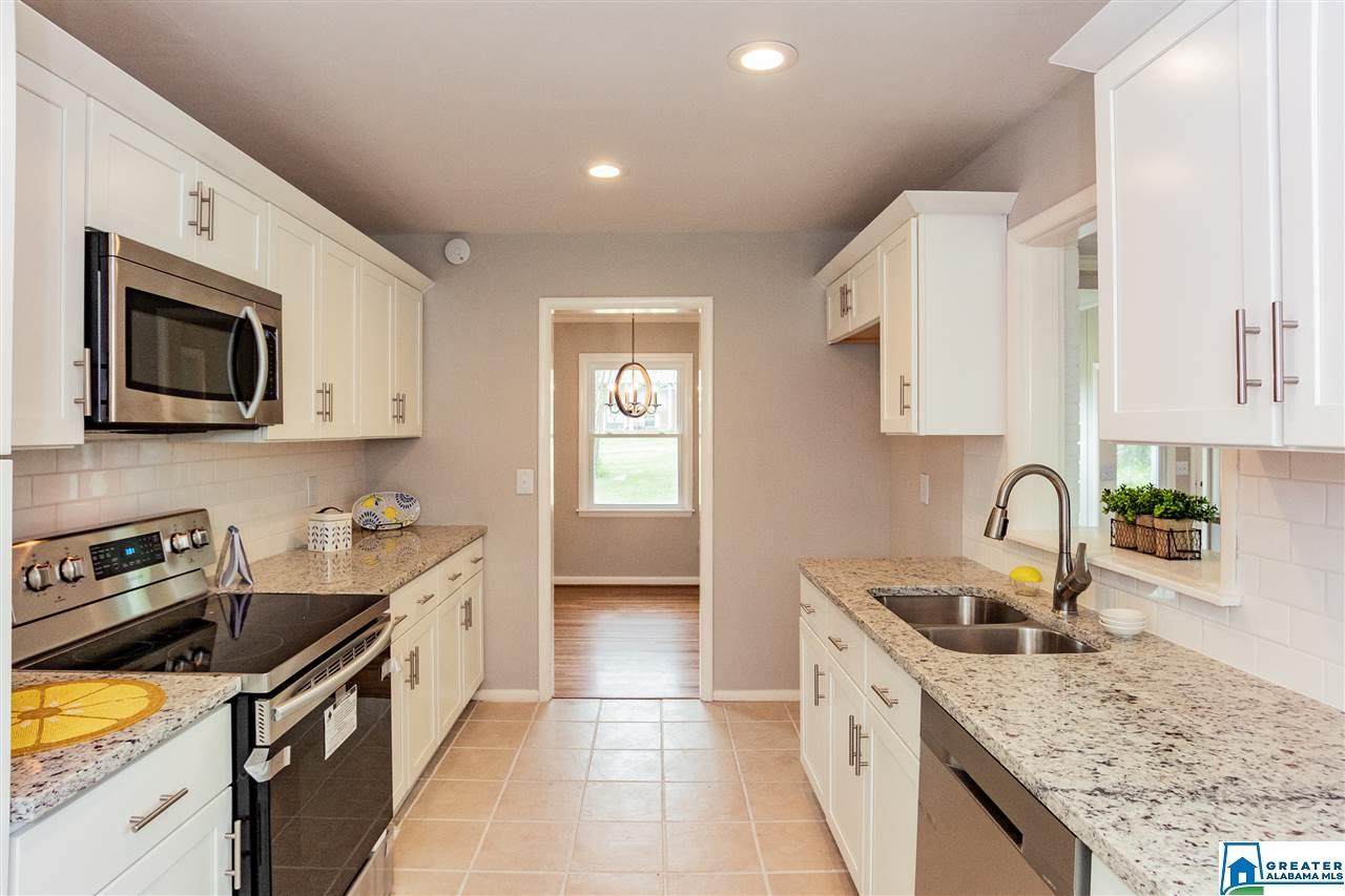 2209 Pine Ln - Photo 1