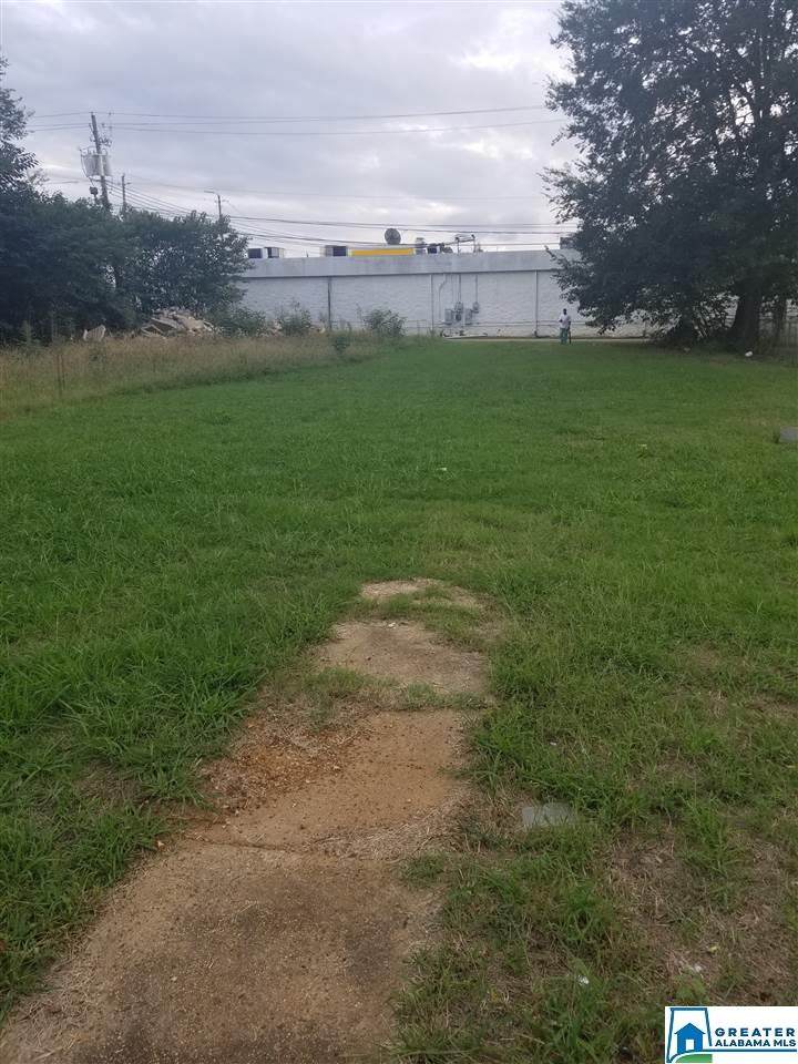 813 4TH AVE - Photo 1