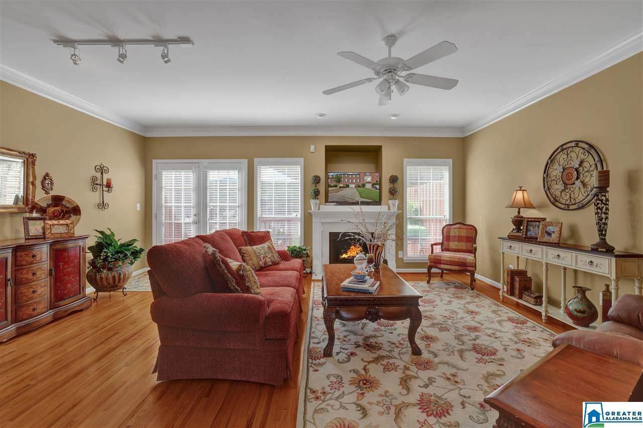 215 Meadow Croft Cir - Photo 1