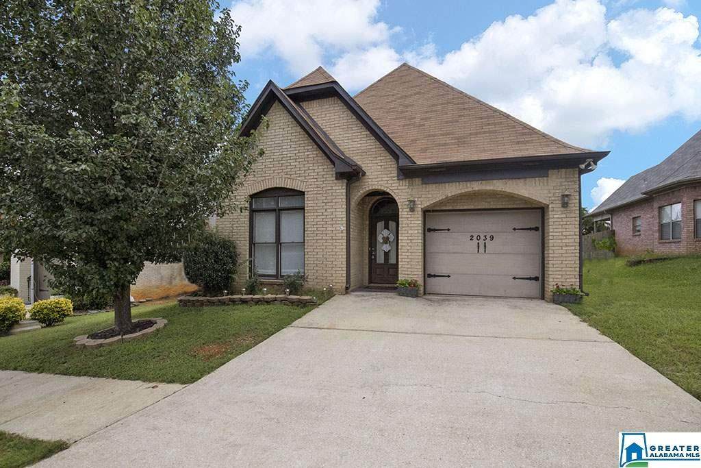 2039 Tudor Ln - Photo 1