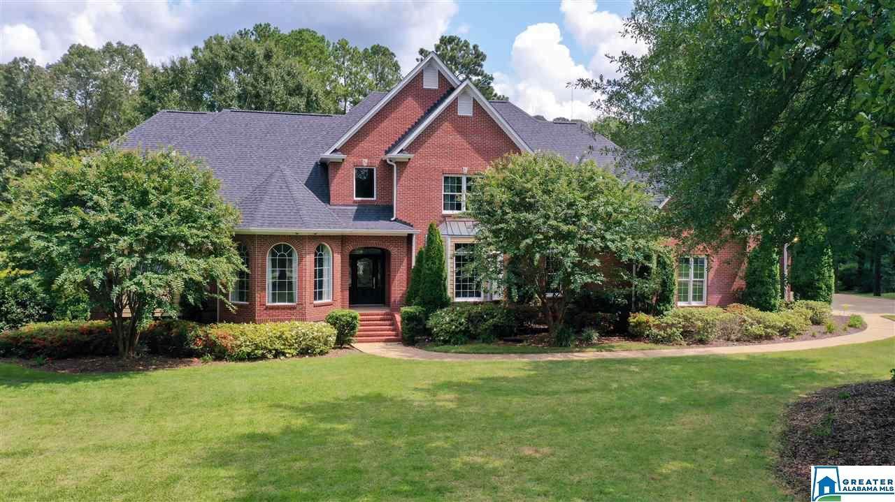 1015 Bridle Ln - Photo 1