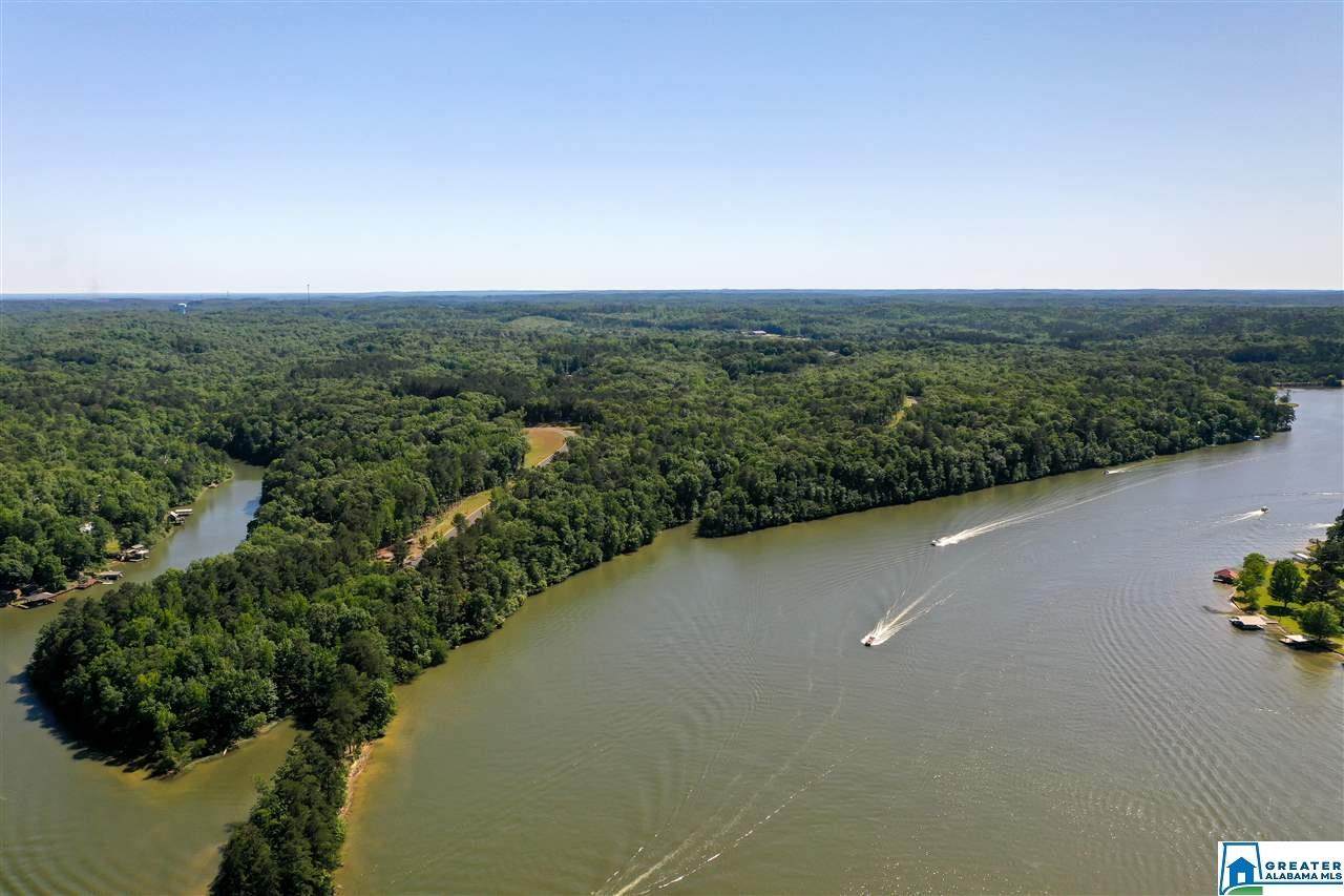 21 Edgewater Dr - Photo 1