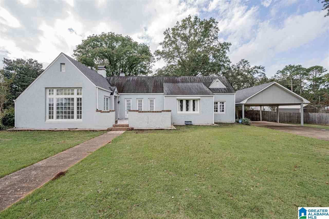805 Maple Drive - Photo 1