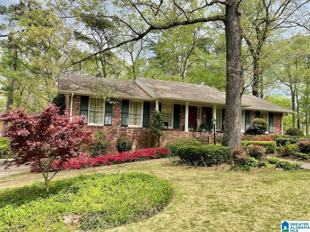 3221 Pinehurst Drive - Photo 1