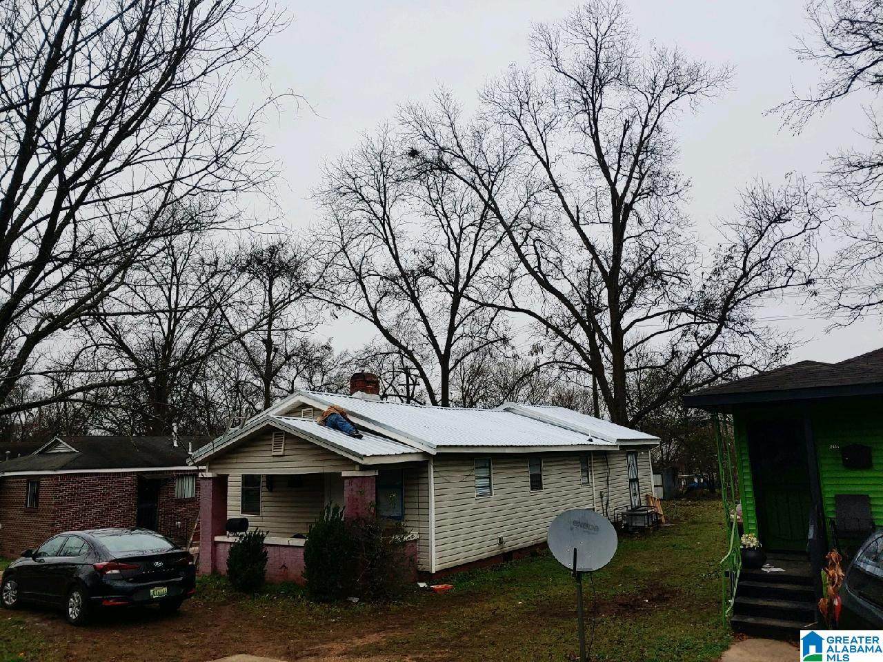 2408 Lawn Avenue - Photo 1