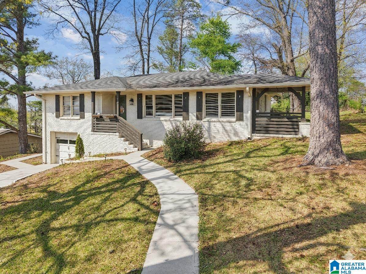 609 Barclay Lane - Photo 1