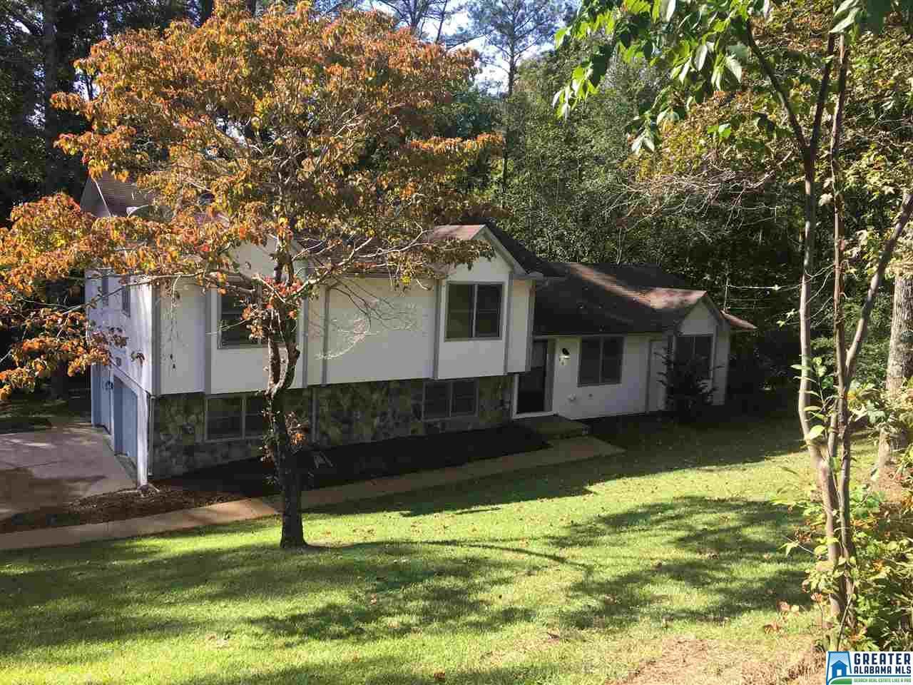 706 Breezeway Cir - Photo 1