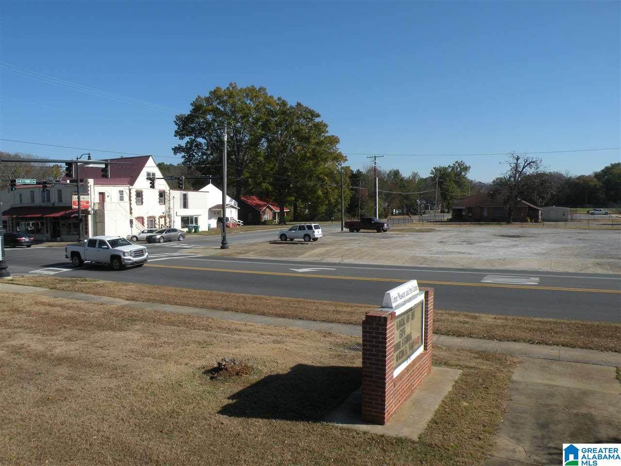 Broadway Avenue - Photo 1
