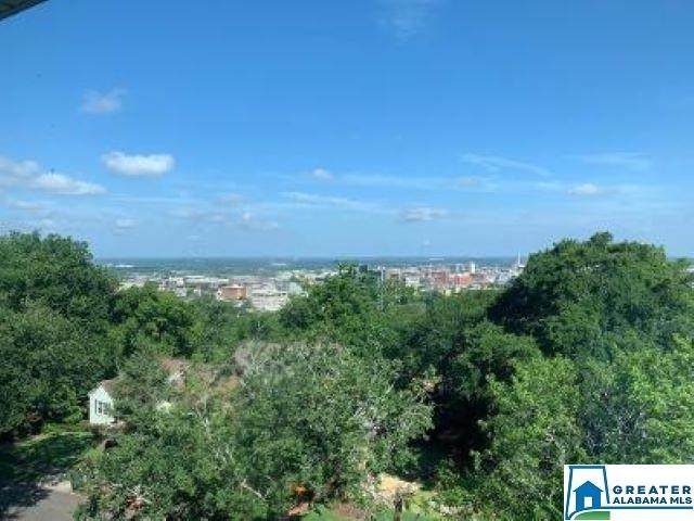 2451 Arlington Crescent - Photo 1