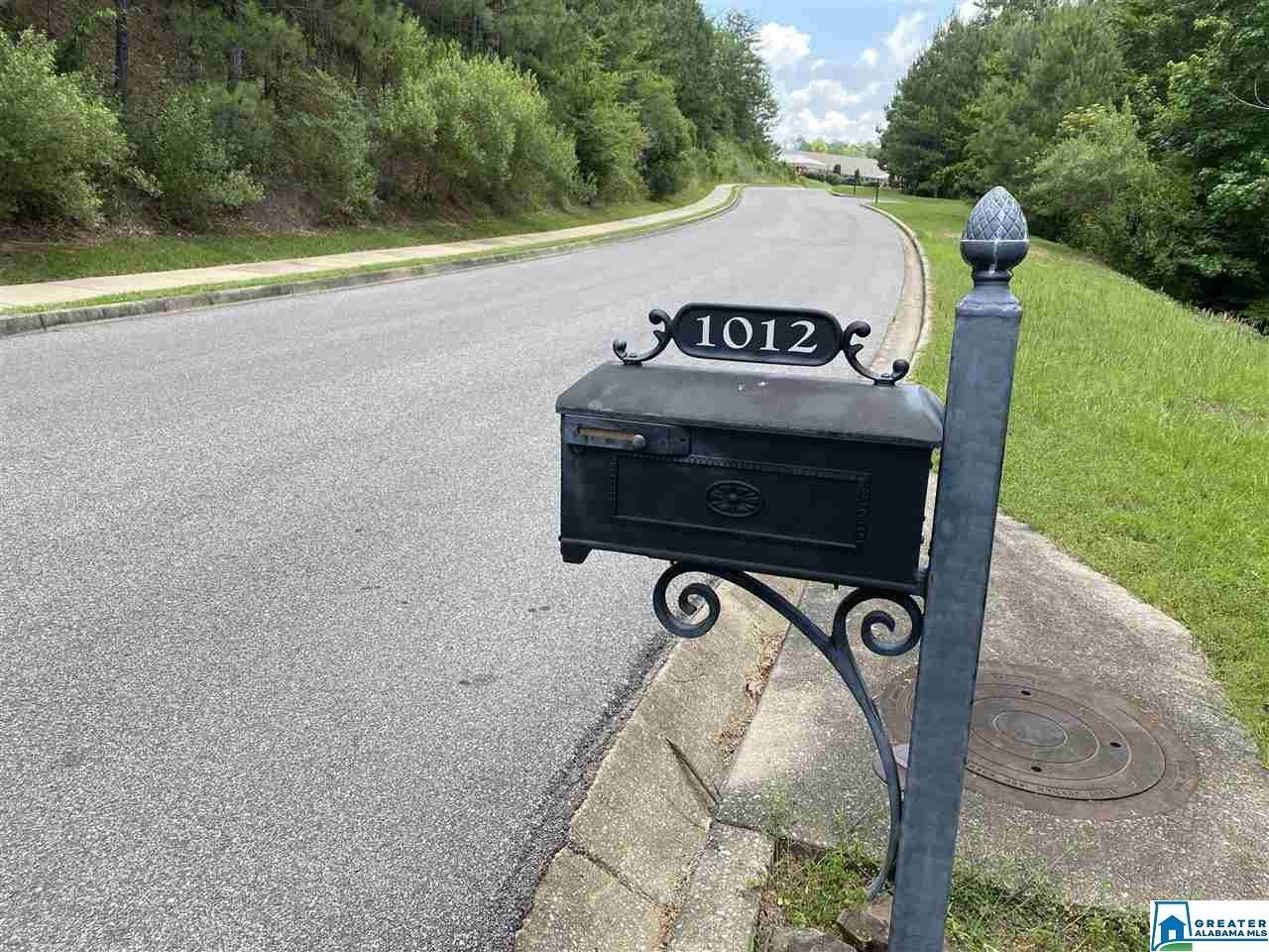 1012 Brook Dr - Photo 1