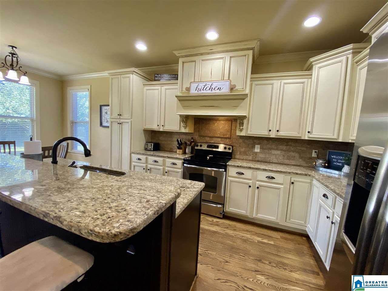 264 Strathaven Ln - Photo 1