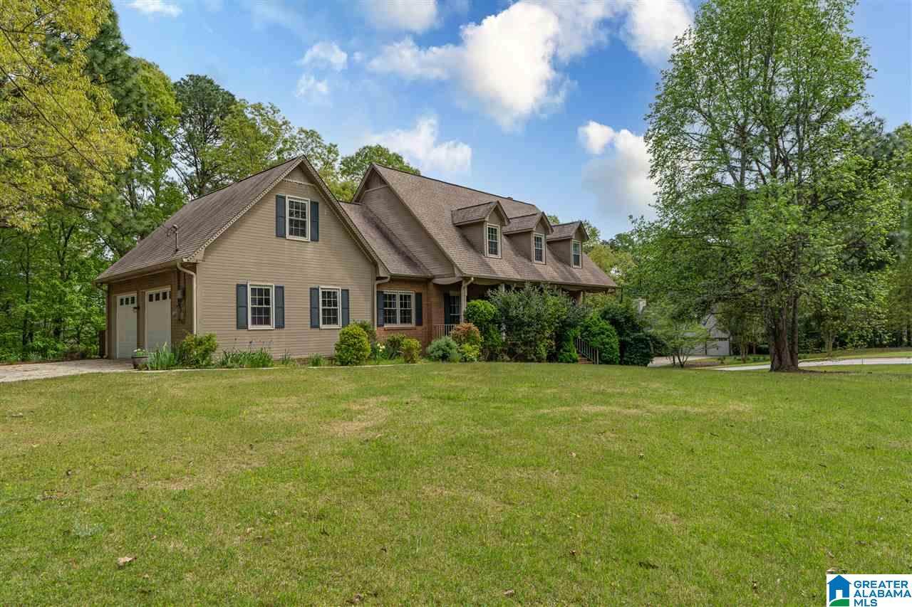 720 Heatherwood Drive - Photo 1