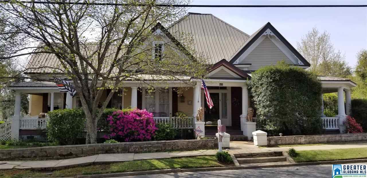 425 College St - Photo 1