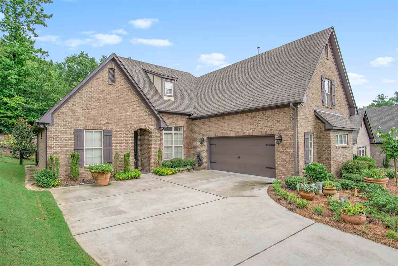 398 Strathaven Dr - Photo 1