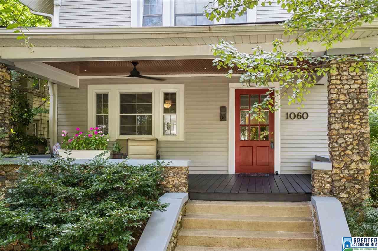 1060 28TH ST - Photo 1