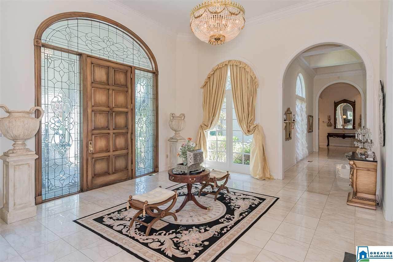 1104 Greymoor Rd - Photo 1