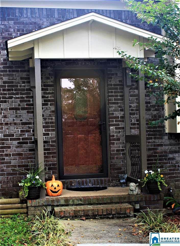 517 Lynnwood Cir - Photo 1