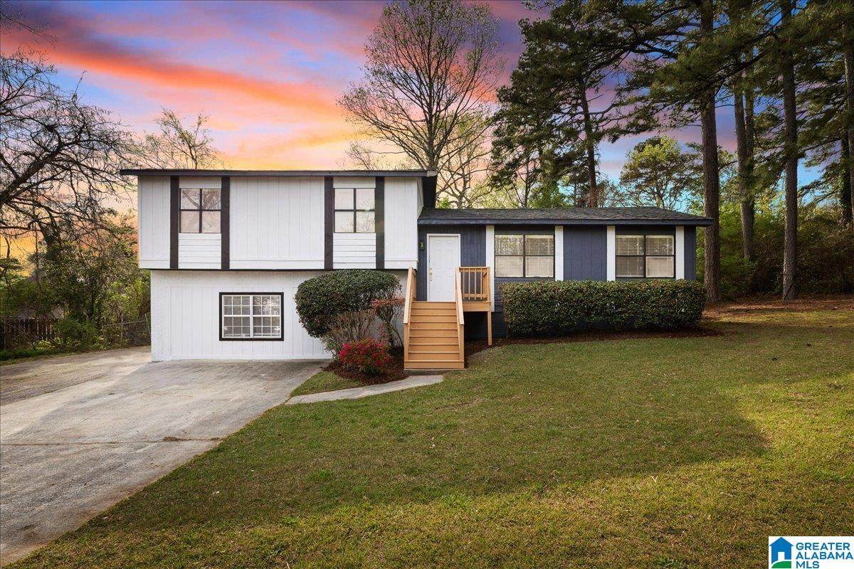 3520 Ridgeview Drive - Photo 1