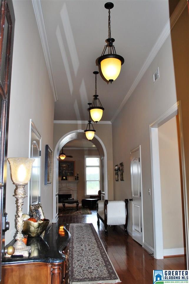 1038 Edgewater Ln - Photo 1
