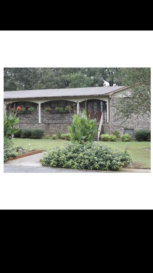 2200 Timberlane Dr - Photo 1