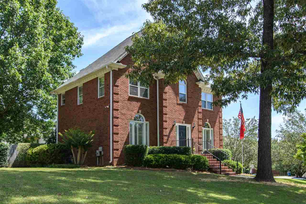 1717 Cedarwood Ln - Photo 1