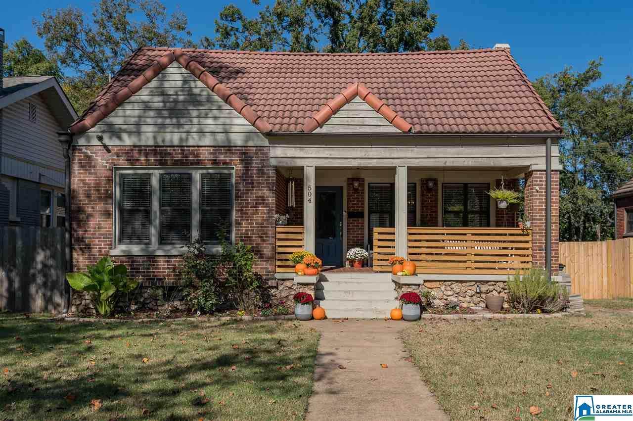 504 10TH AVE - Photo 1