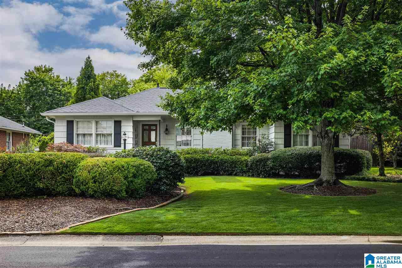 120 Crestview Drive - Photo 1