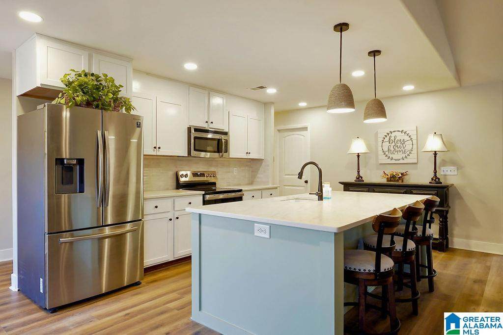 325 Golden Meadows Place - Photo 1