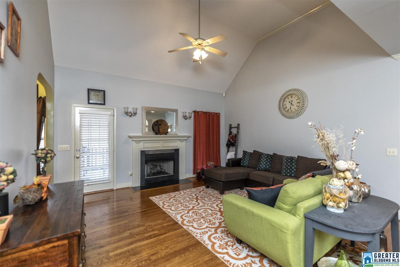 196 Oaklyn Hills Dr - Photo 1