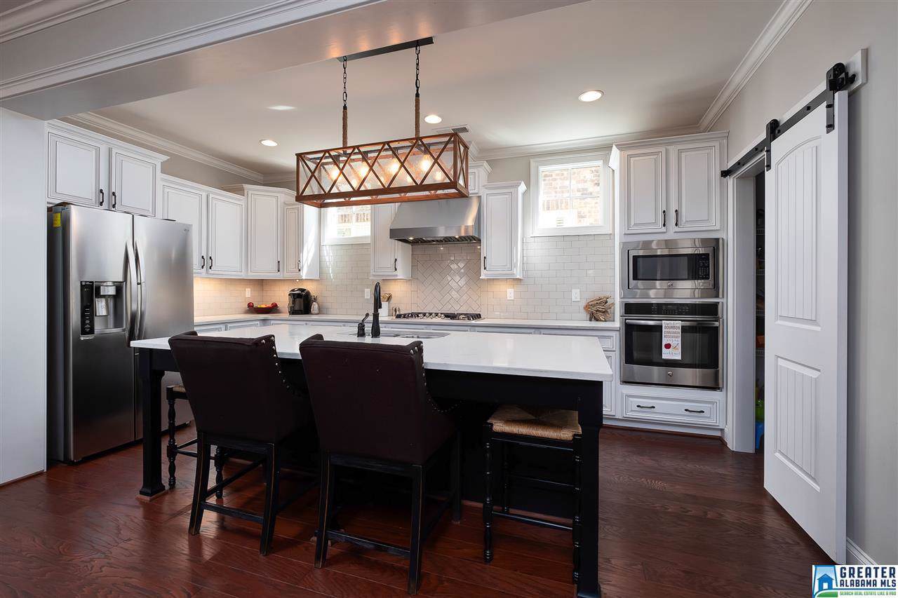 5580 Northridge Cir - Photo 1