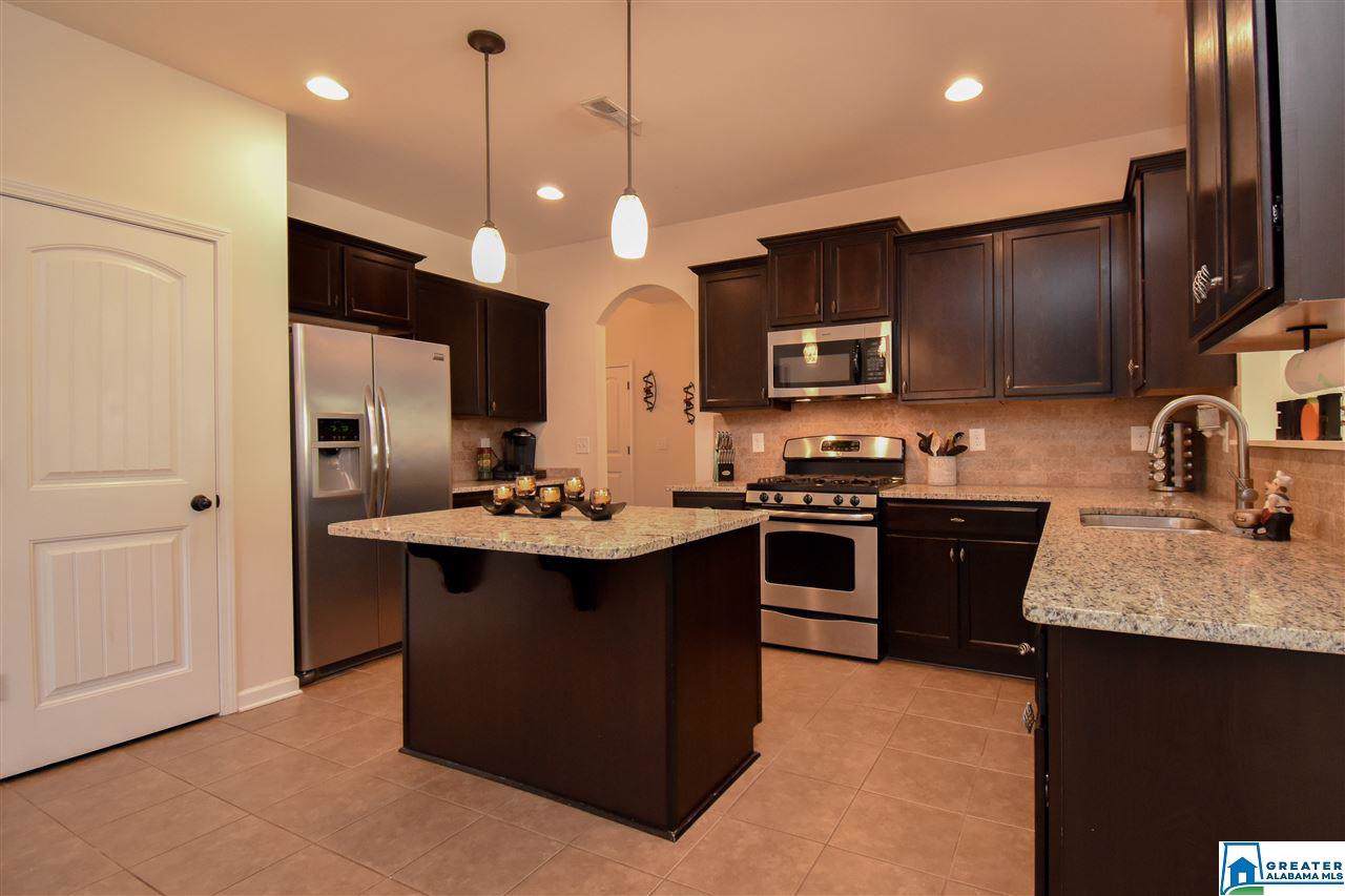 138 Blackstone Ct - Photo 1