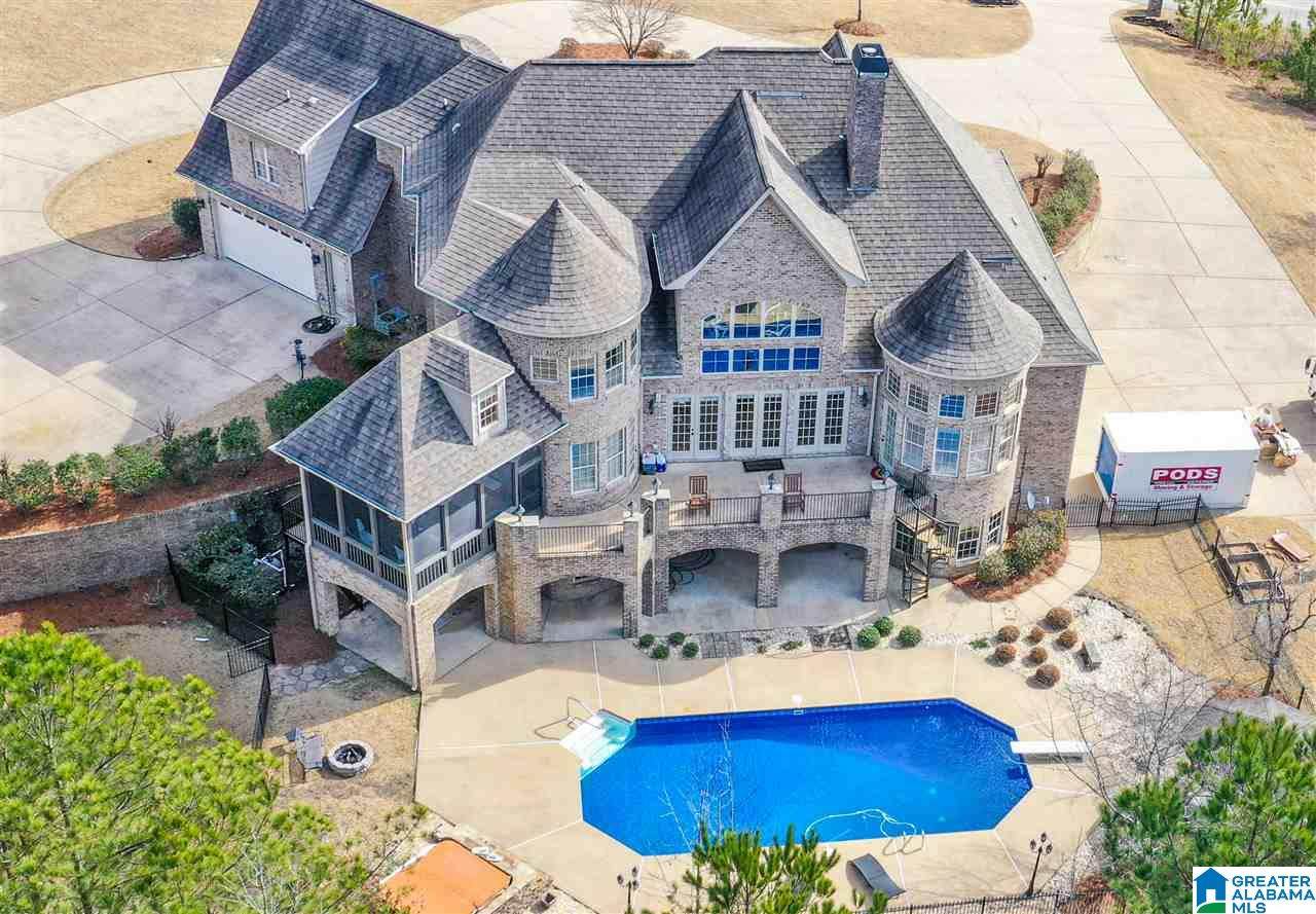 231 Oakwood Dr - Photo 1