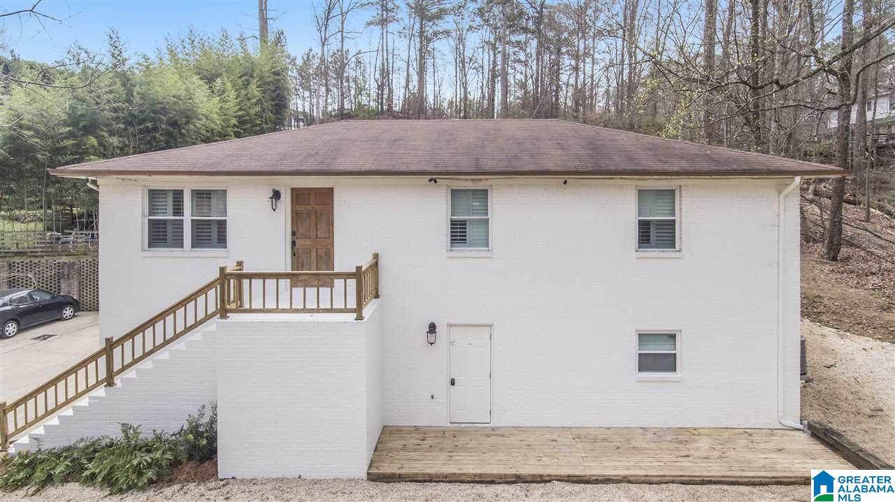 3005 Lake Park Circle - Photo 1