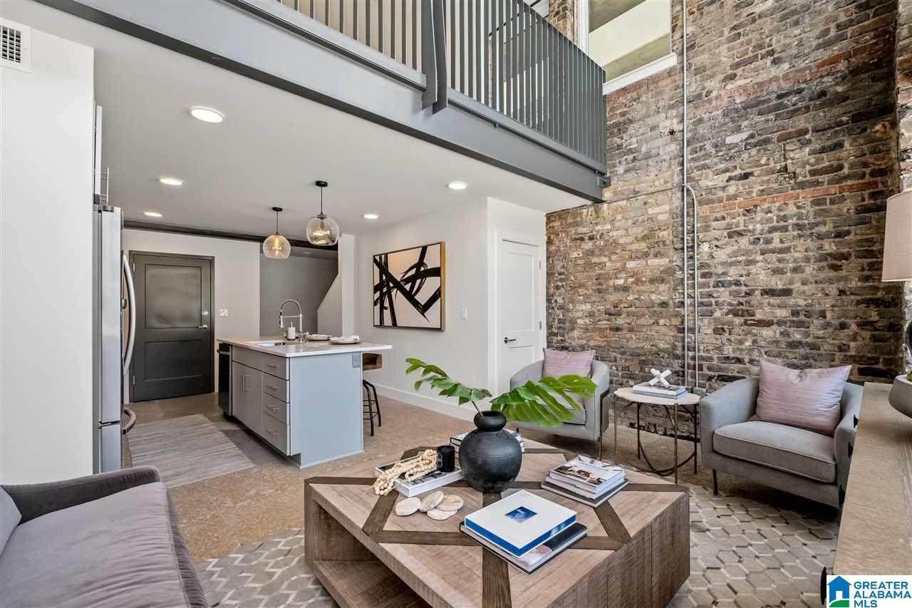 1801 2ND AVENUE - Photo 1