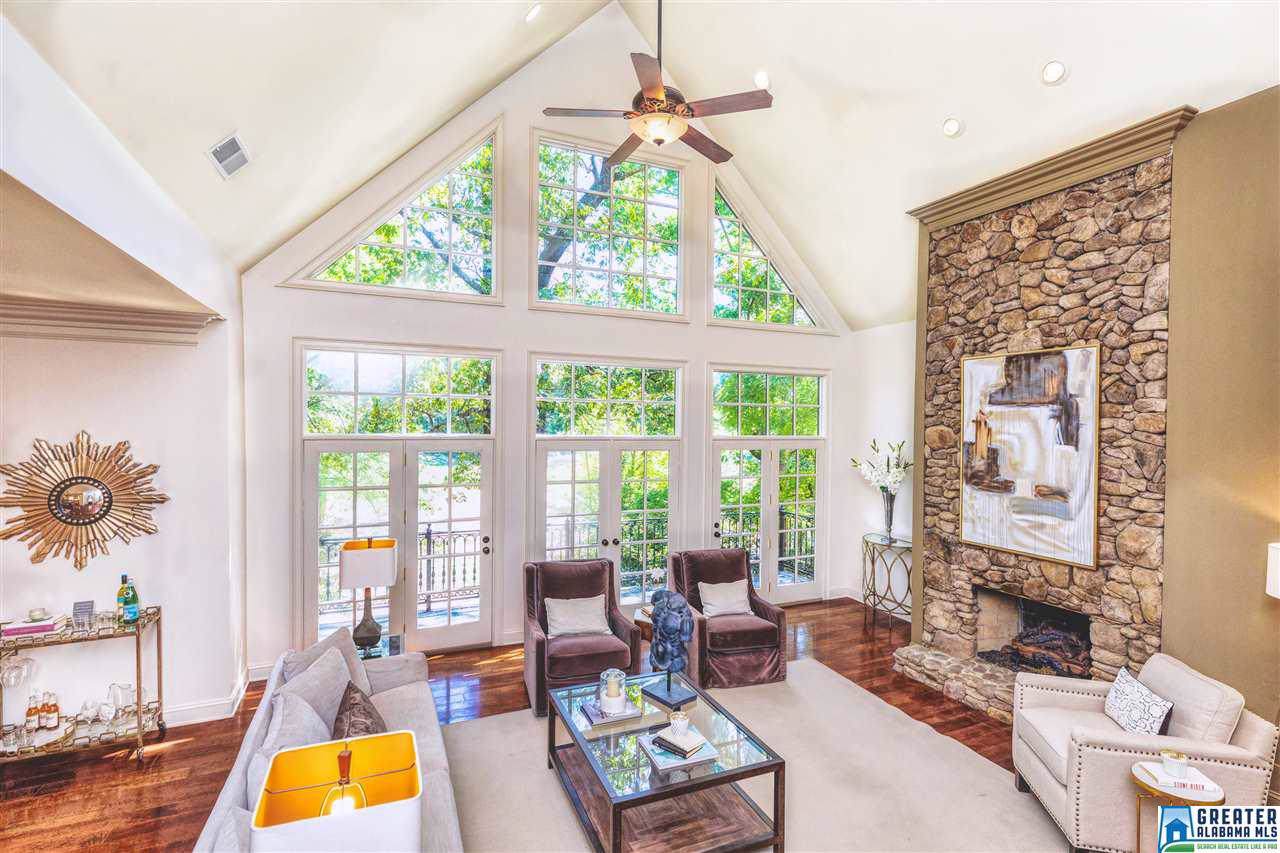 400 Yorkshire Dr - Photo 1