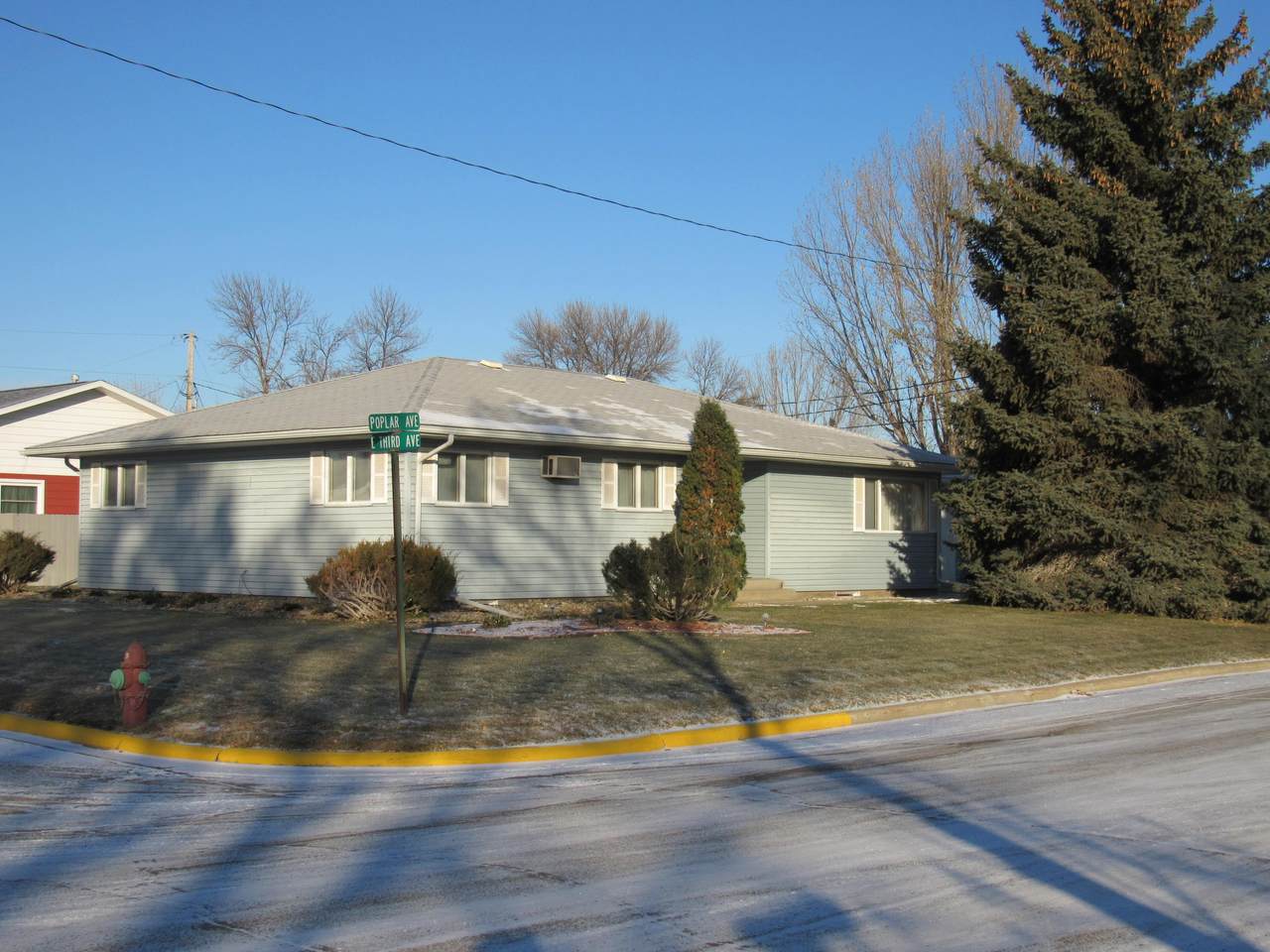 301 Poplar Street - Photo 1