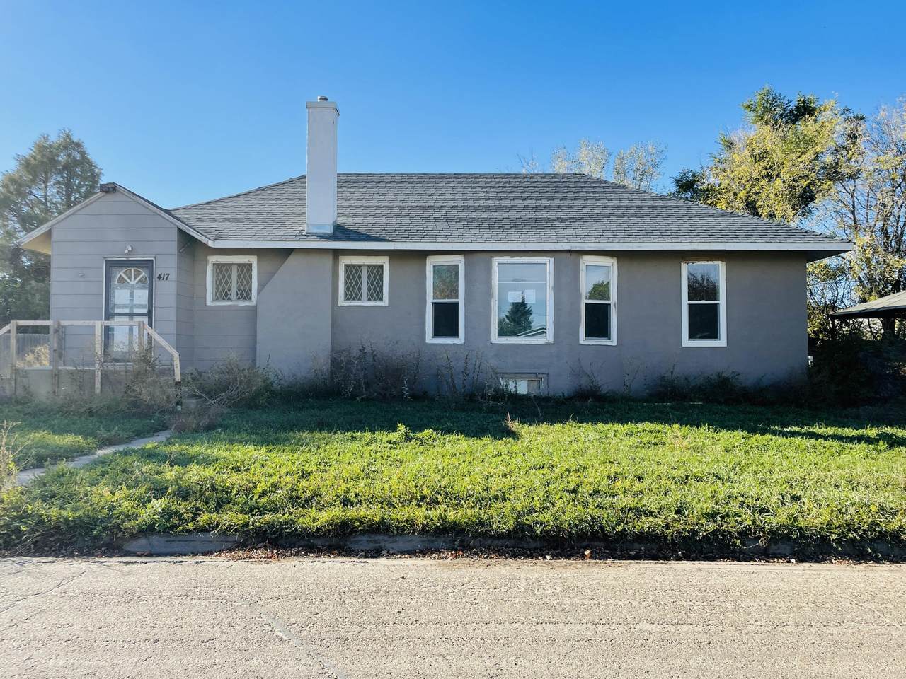 417 Grand Avenue - Photo 1