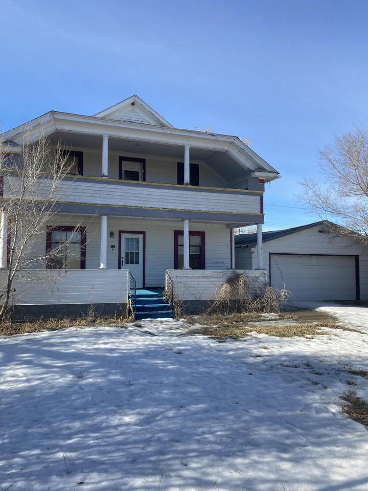 4 Ellery Avenue - Photo 1