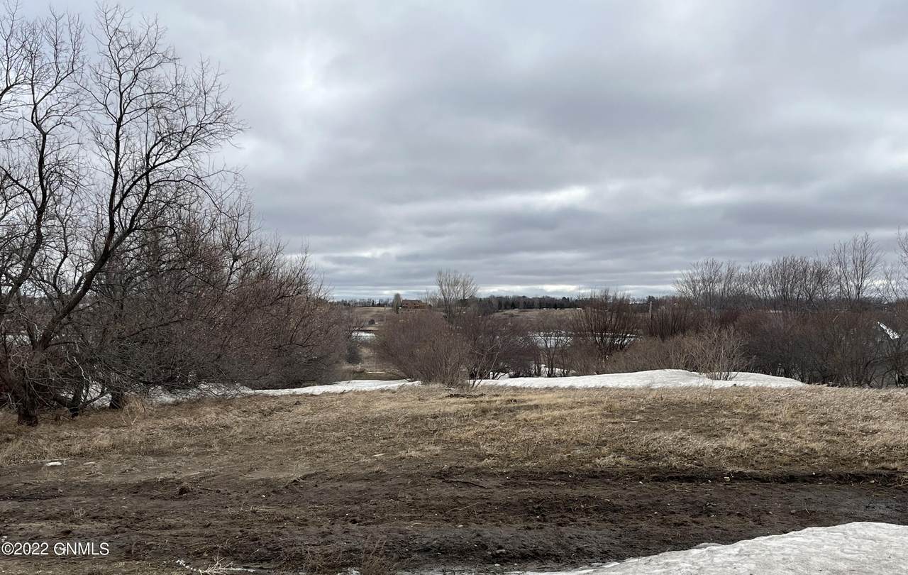 3092 Lake Front Drive - Photo 1