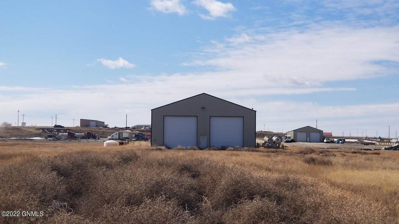 6011 138 Avenue - Photo 1