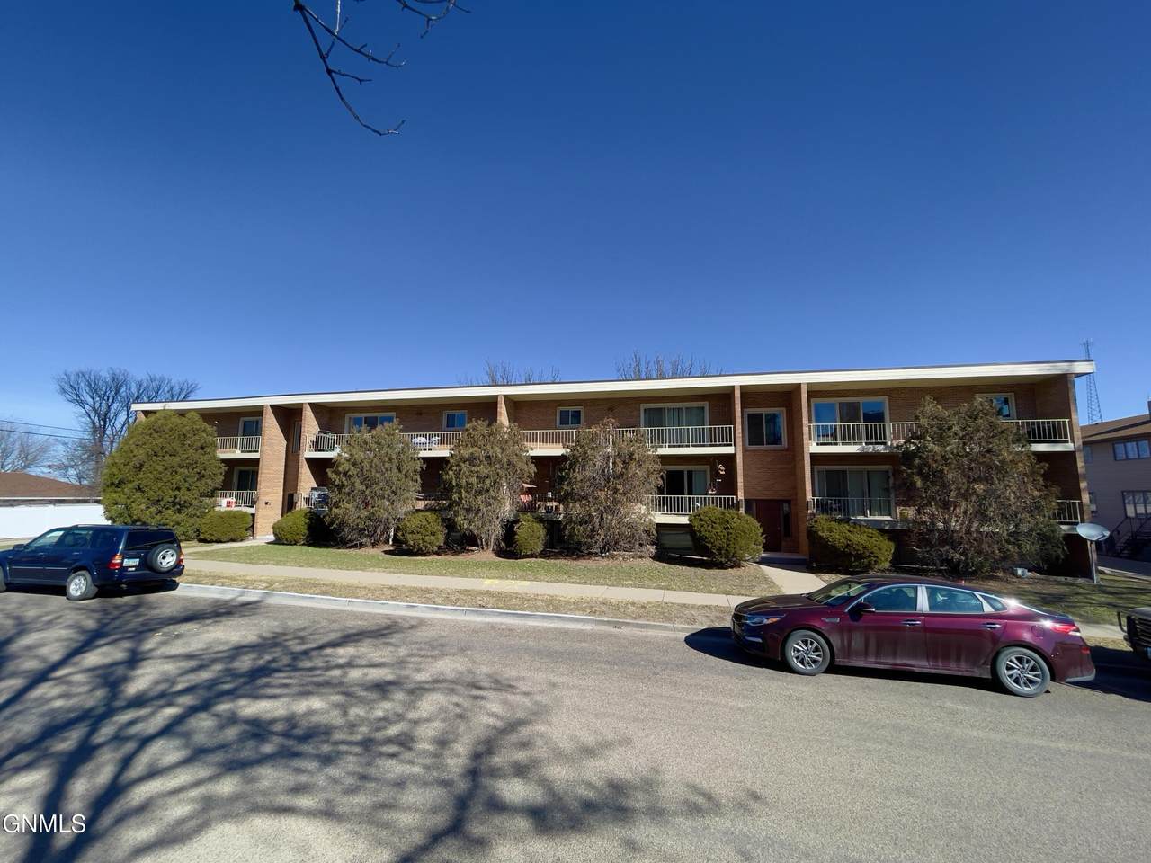 918 E Owens Avenue - Photo 1
