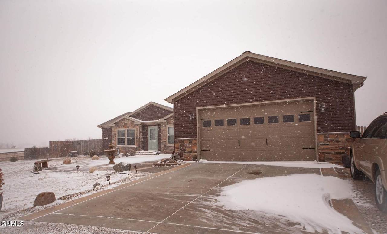 5482 Matthew Avenue - Photo 1