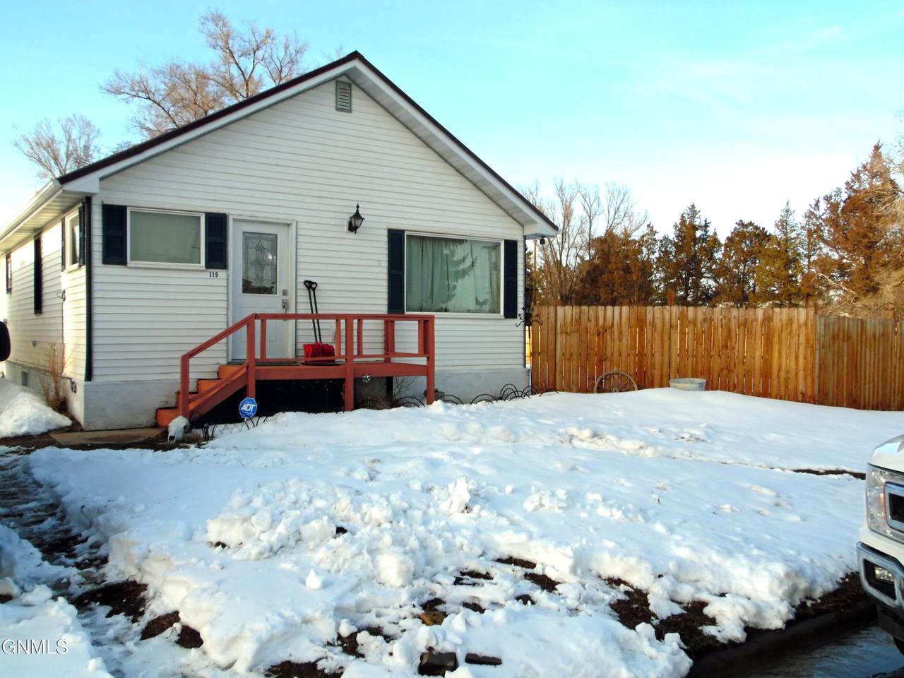119/121 4th Street - Photo 1