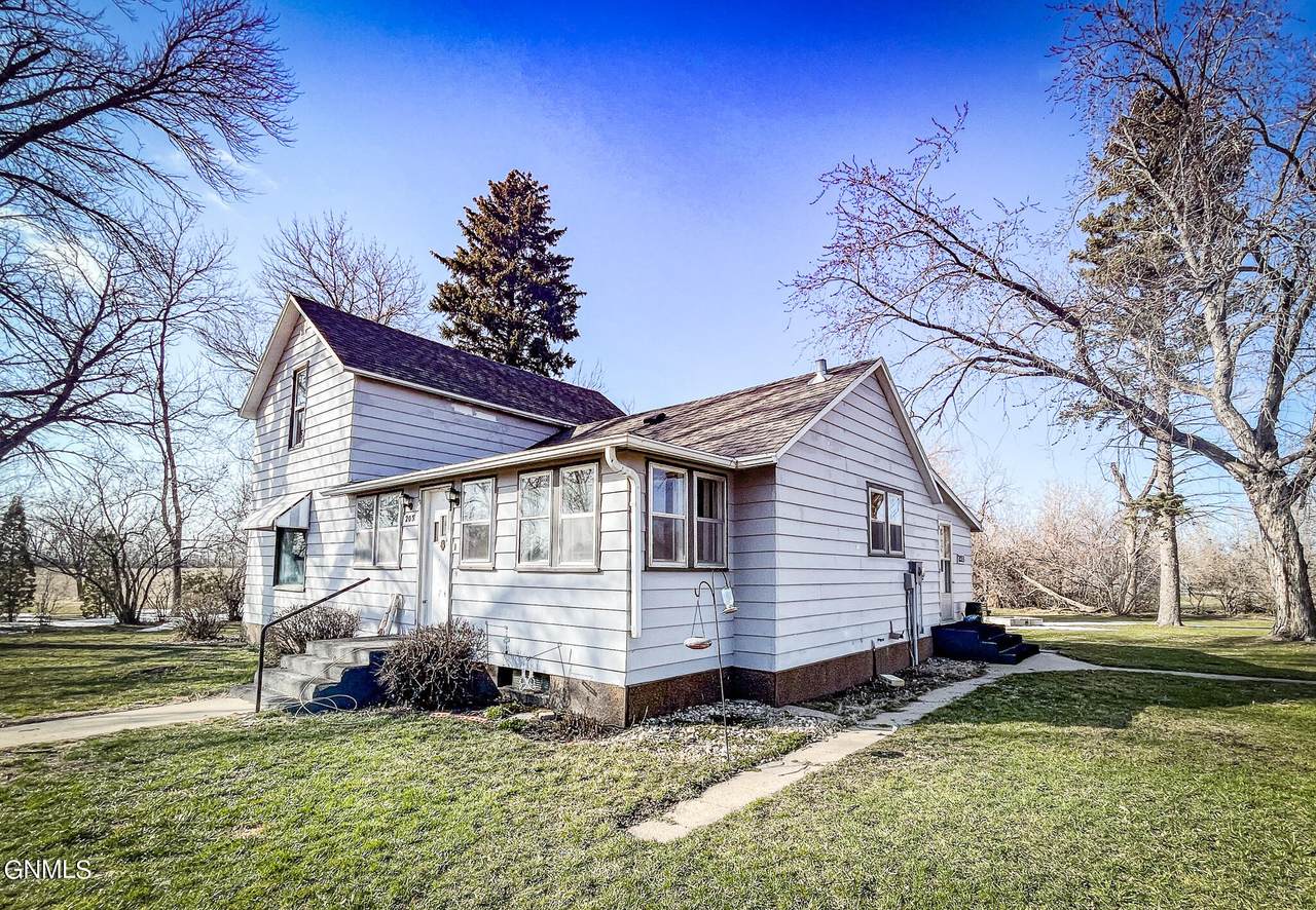203 1st Street - Photo 1